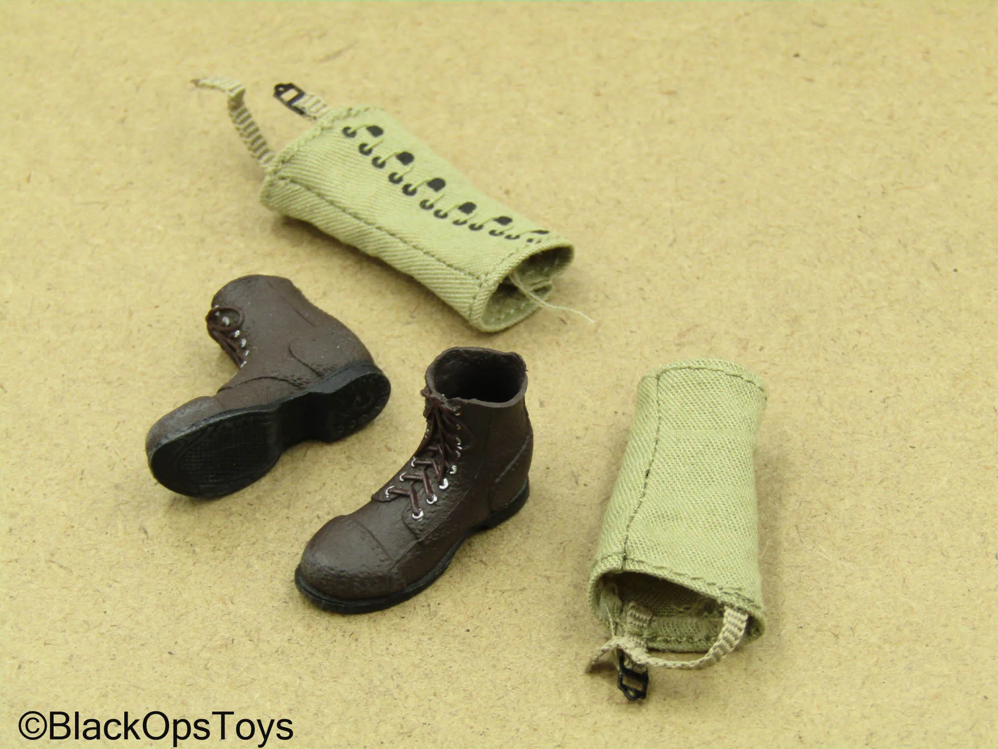 1/12 - US Army Rangers - Brown Boots w/Gaiters (Peg Type)