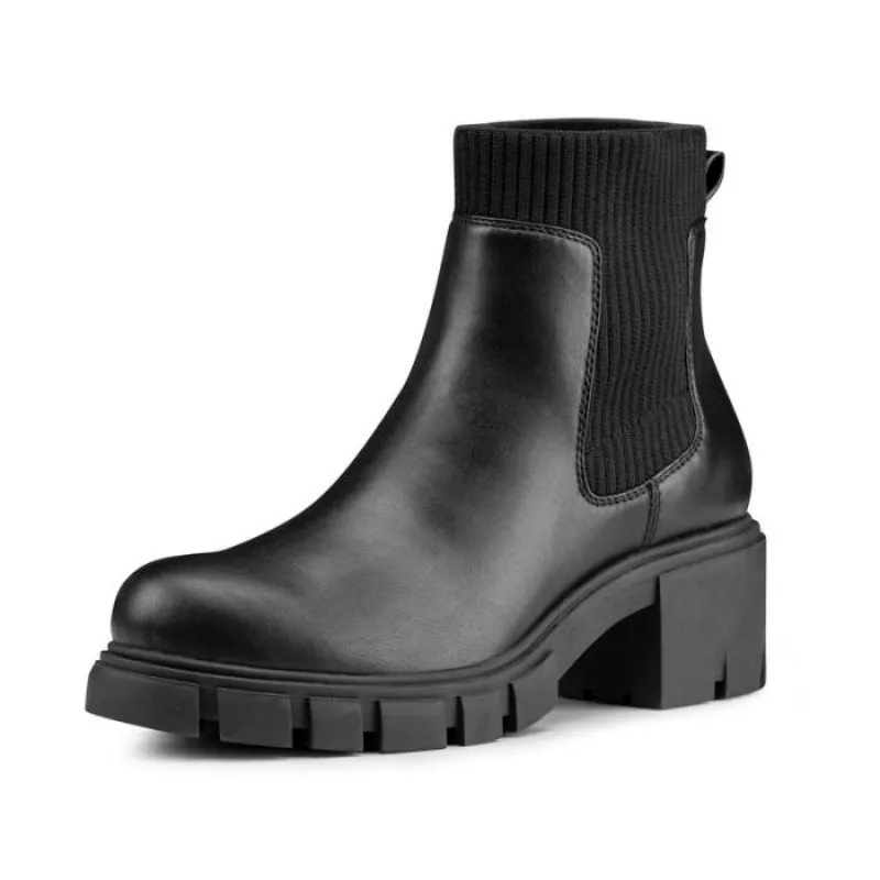 Rugged And Comfy Chunky Chelsea Boots